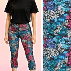 LULULEMON RARE Pace Rival Crop 22" Size 4 Nocturnal Floral Multi